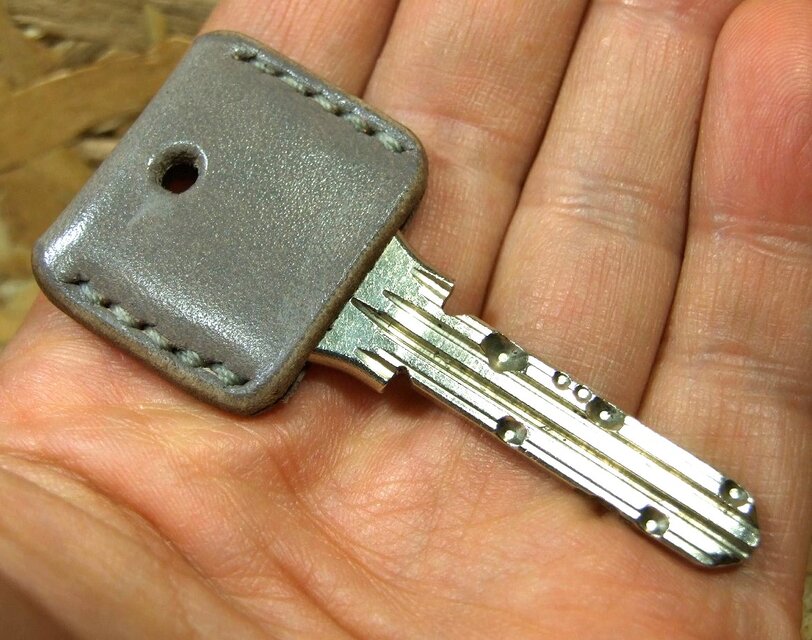 ルガトグレーのキーカバー