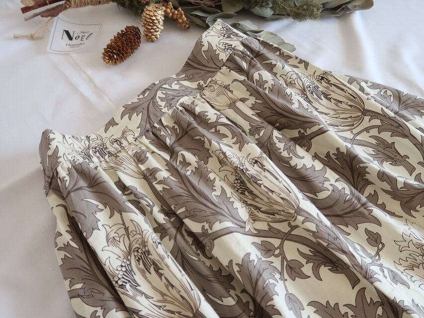 H様オーダーご予約専用♡タック＆ギャザースカート・ウィリアムモリス アネモネ ポーセリン