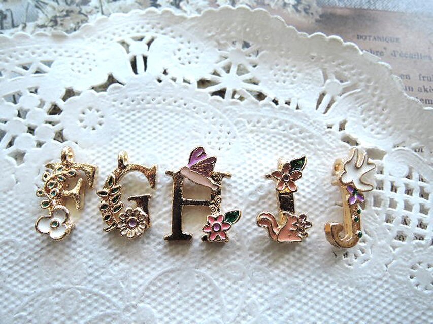 アルファベットイニシャルチャーム 前半アソート イニシャル パーツ チャーム バッグチャーム ストラップ