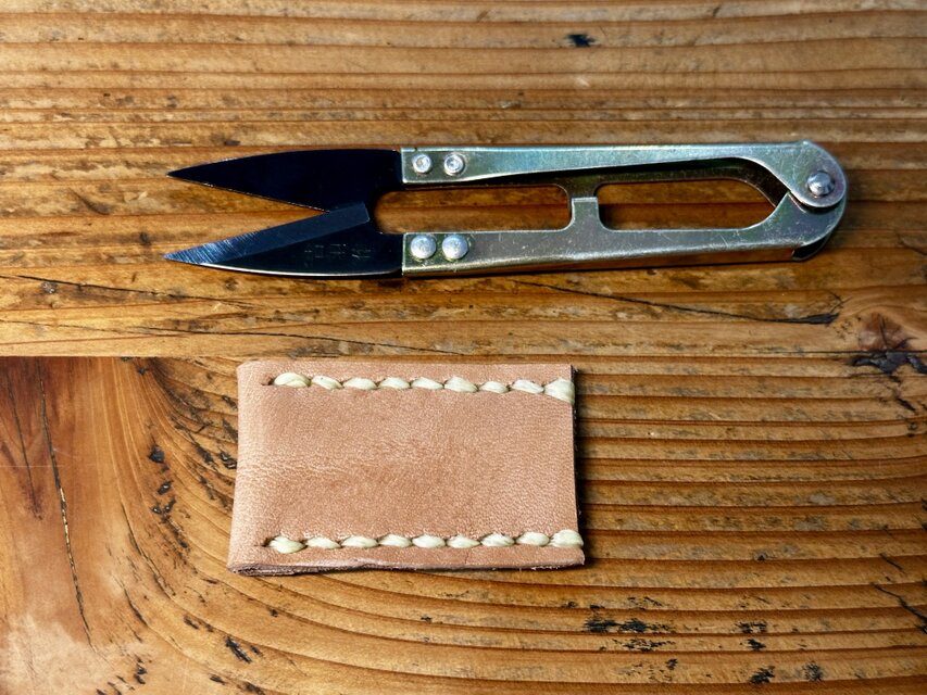 本革★糸切りばさみ　ばさみ　糸切バサミ　カバー　ケース★ハンドメイド