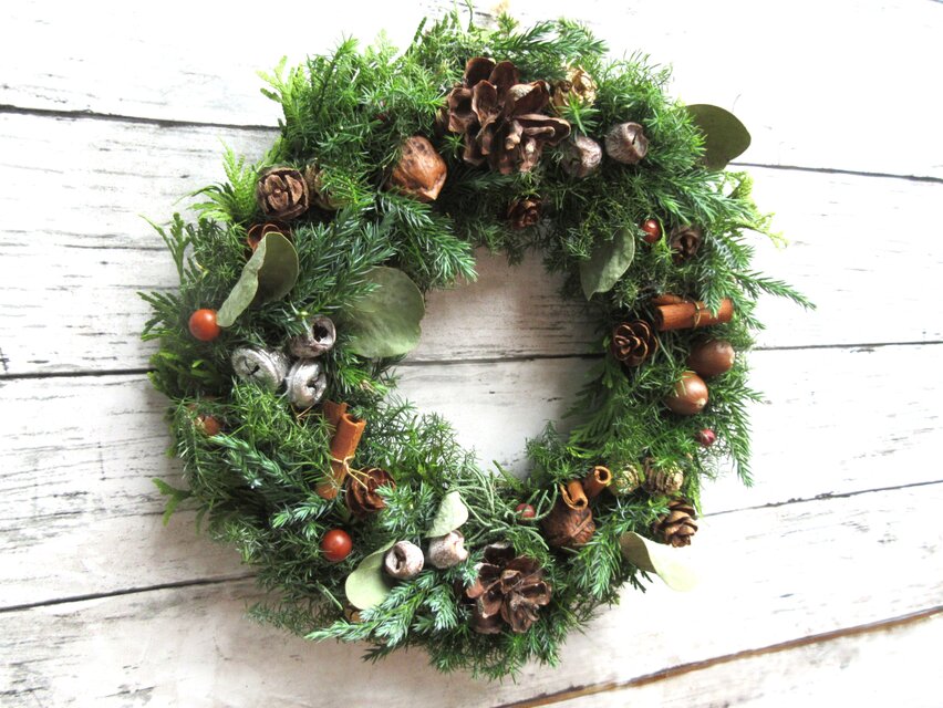 コニファーと木の実のリース ChristmasWreath コニファーと木の実のリース ChristmasWreath コニファーと木の実の