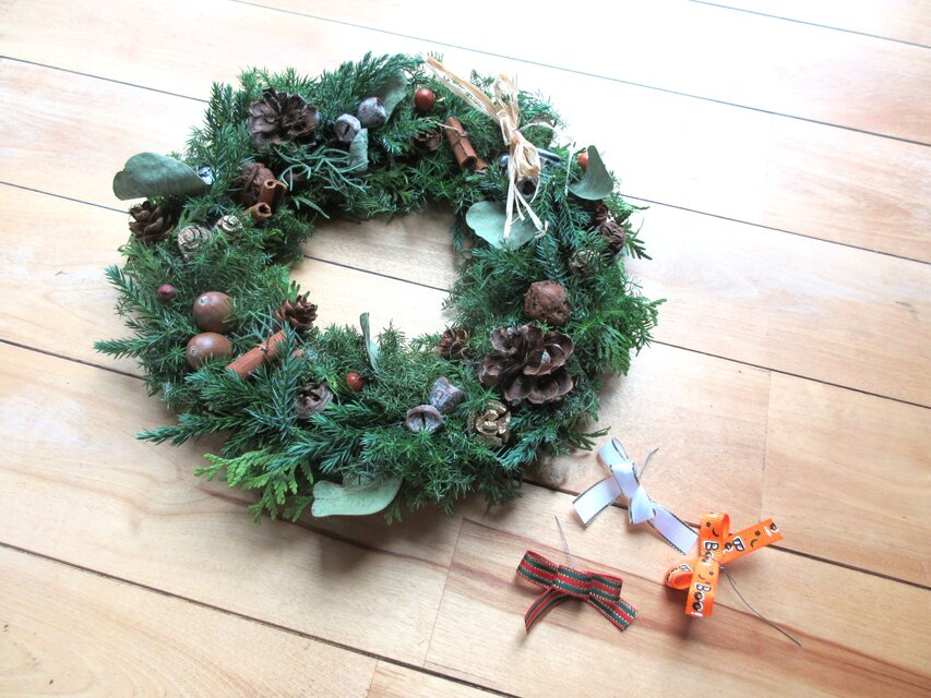 コニファーと木の実 | iichi 日々の暮らしを心地よくするハンドメイド