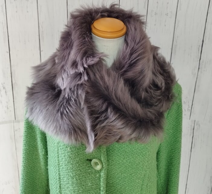 ¶ new antique fur ¶ エレガントグレイッシュムートンnejiriスヌード「FEMME」