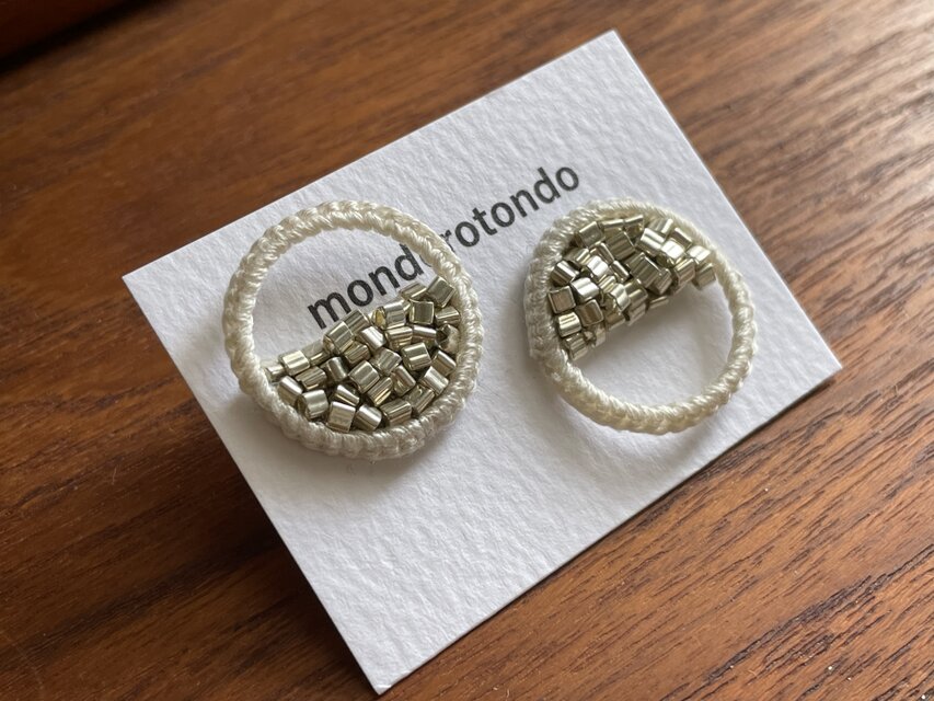 【 好きに楽しむピアス 】縦横斜め　金属ｱﾚﾙｷﾞｰ対応316　p012ホワイト