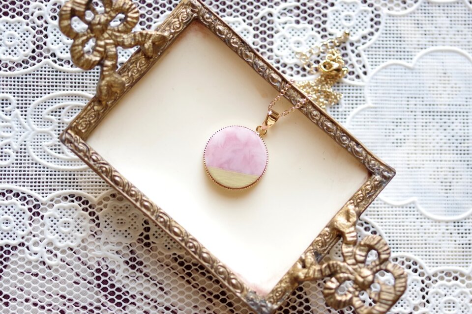 リリィ様おまとめ。レジン ペンダント リリィ様おまとめ。レジン ペンダント