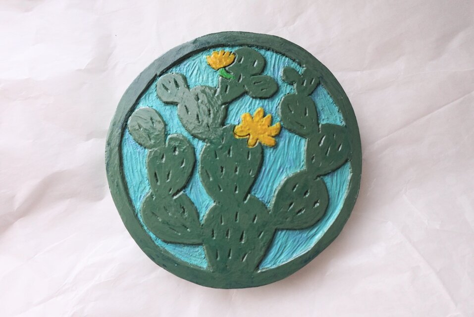 木彫レリーフ　サボテン