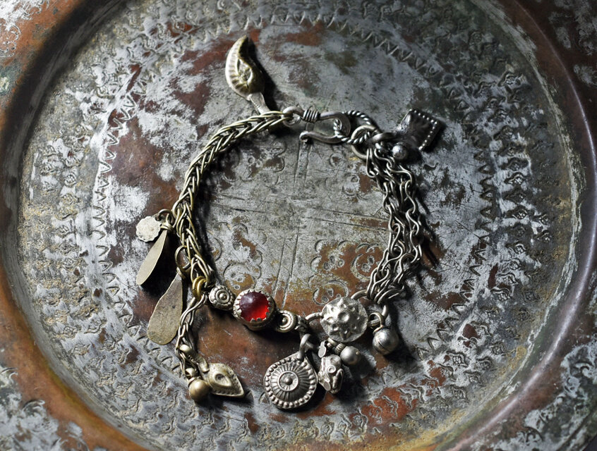 多彩oldアフガンメタルとチェーン、アフガンシルバー、民族鈴のメタルブレス