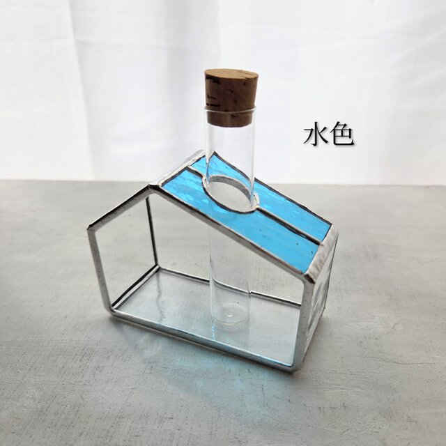 一輪挿しの小さなお家」ステンドグラス | iichi 日々の暮らしを