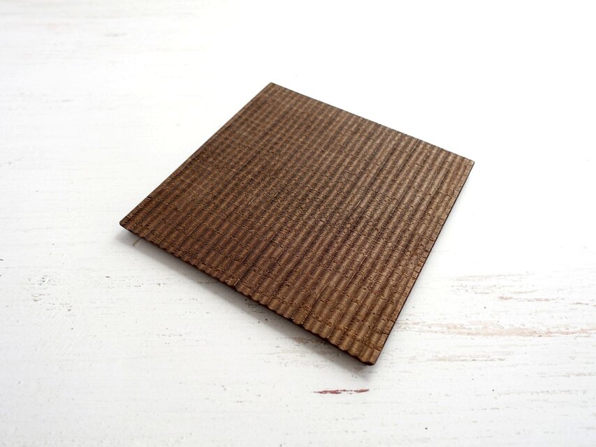 木彫プレート 栗(クリ) 栗渋染め | iichi 日々の暮らしを心地よくする