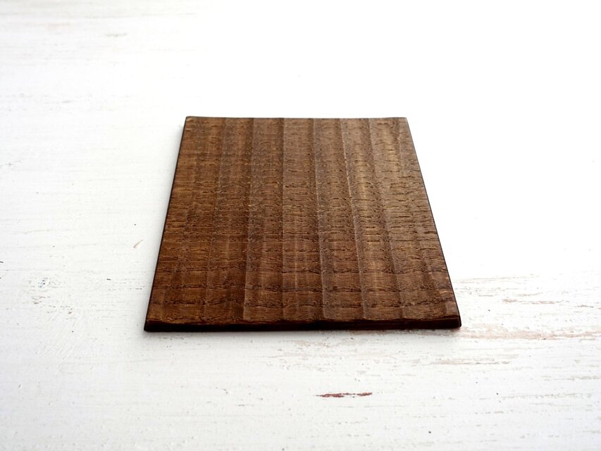 木彫プレート 栗(クリ) 栗渋染め | iichi 日々の暮らしを心地よくする