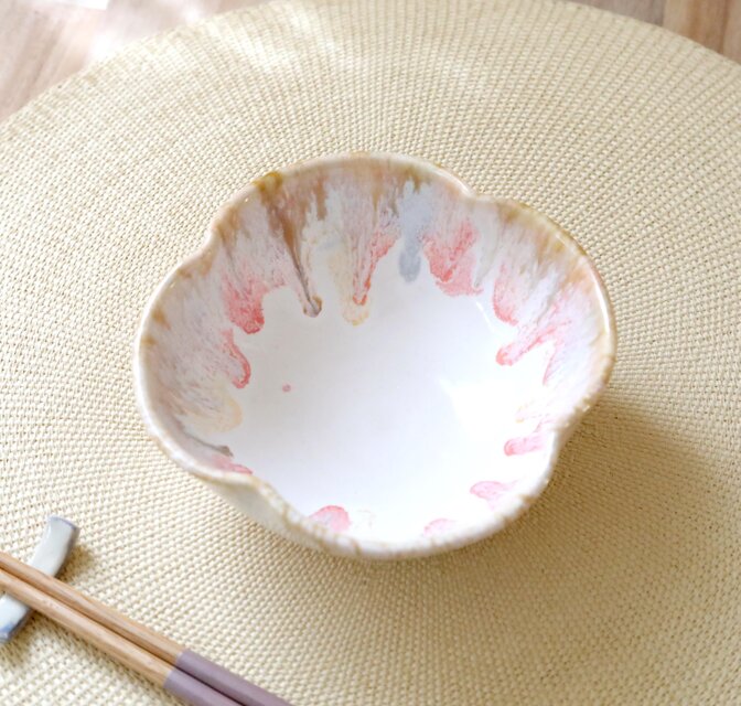 秋色模様の四つ葉小鉢