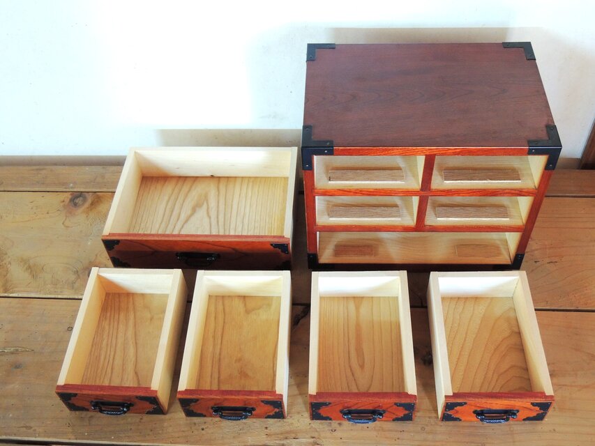 欅小箪笥(五杯) | iichi 日々の暮らしを心地よくする