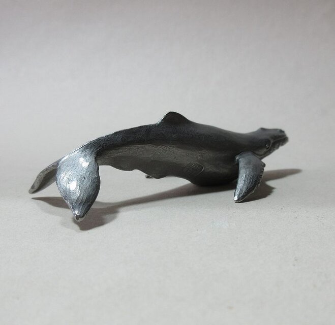 ザトウクジラ | iichi 日々の暮らしを心地よくするハンドメイドや
