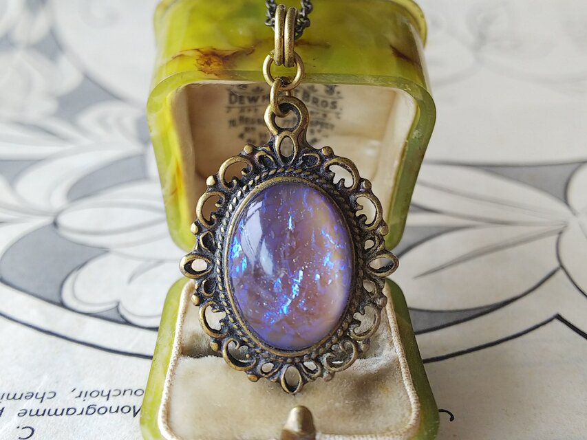 ヴィンテージ　ドラゴンズブレス（タンザナイト）シンプルクラシカルネックレス