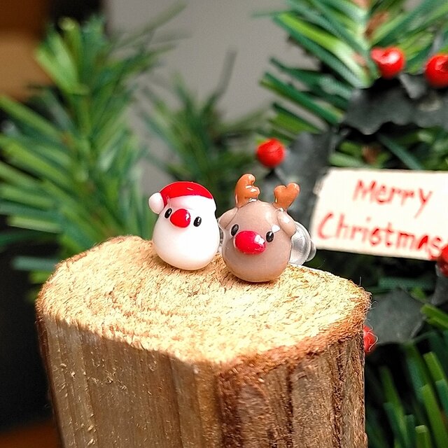 クリスマス ピアス（サンタ 文鳥ピアス／トナカイピアス）イヤリング