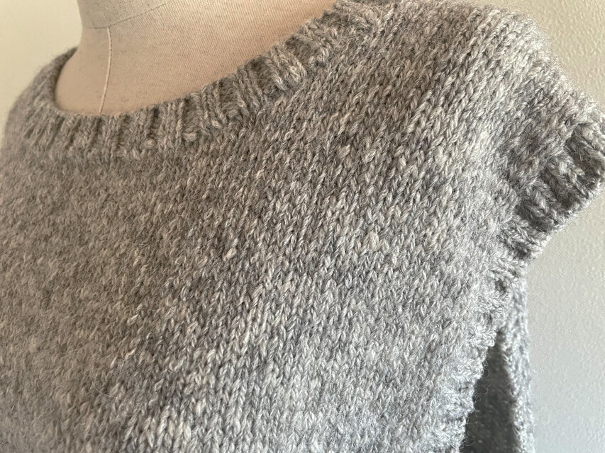ウールアルパカのニットベスト ライトグレー | iichi 日々の暮らしを