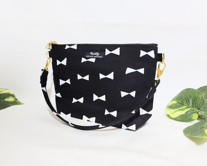 北欧風リボンブラックの2Way持ち手付きポーチ