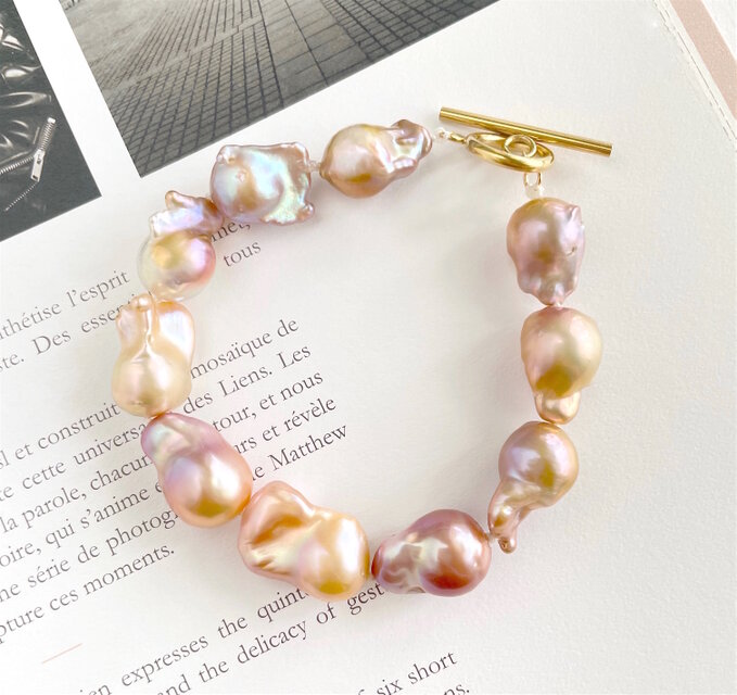 オイスターバロックパールのブレスレット ペールピーチ　小粒　１点のみ