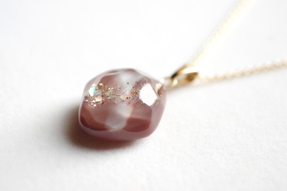 レジンアート　鉱物ペンダント〈一口チョコレート〉