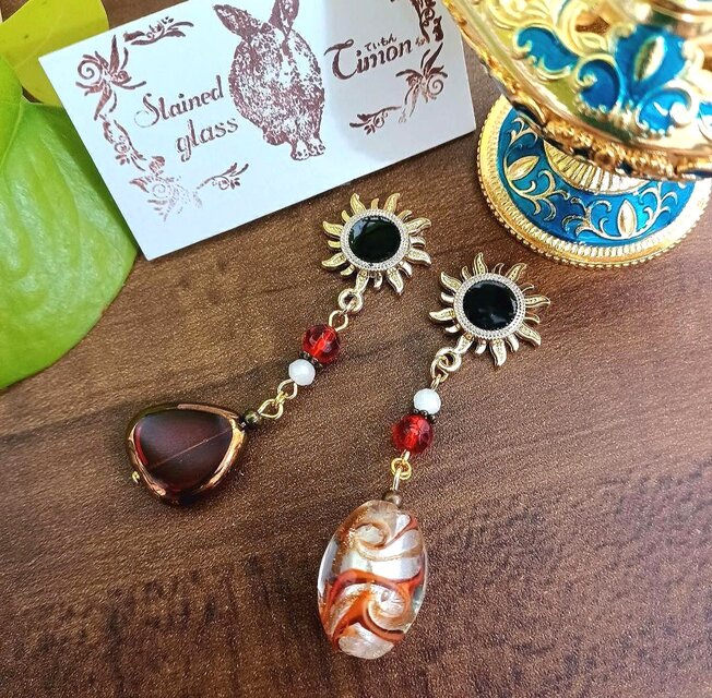夕陽と闇夜☪︎アラビアンピアス 太陽☀︎Sun ハンドメイド No.1236