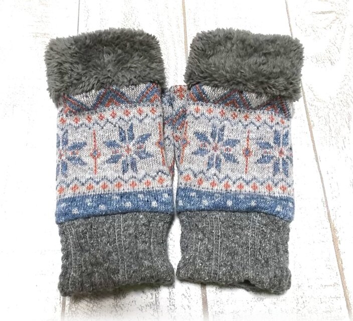 ＊タグなし＊ハンドウォーマー（ノルディック柄・水色×オレンジ）