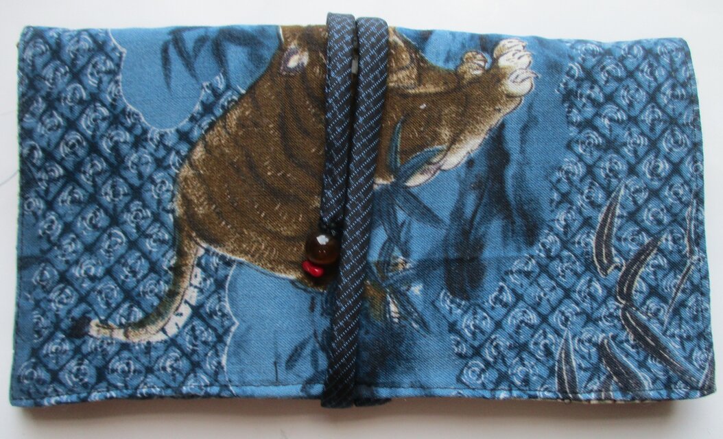 ８４６８　長襦袢で作った和風財布・ポーチ