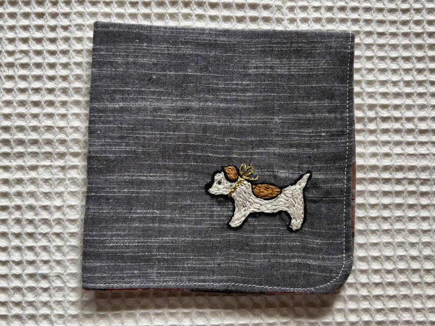 手刺繍ハンカチ（犬） | iichi 日々の暮らしを心地よくする