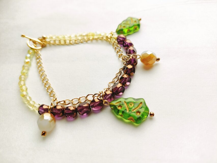 クリスマスツリーとオーナメントの2連チェコビーズブレスレット