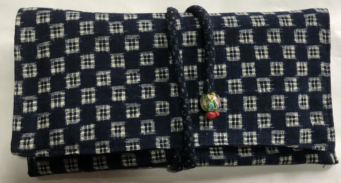 ８４７３　絣の着物で作った和風財布・ポーチ
