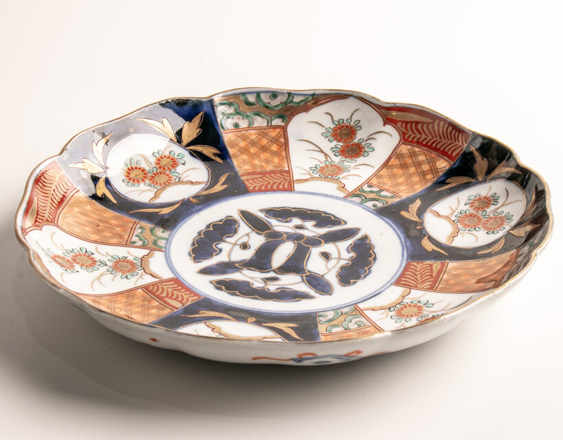 古伊万里 染付 線描菊図輪花大皿 特大40cm 飾皿 時代物 古美術品 骨董品 古伊万里 染錦菊花文八寸皿 明治時代 E2296 | iichi 日々の暮らしを