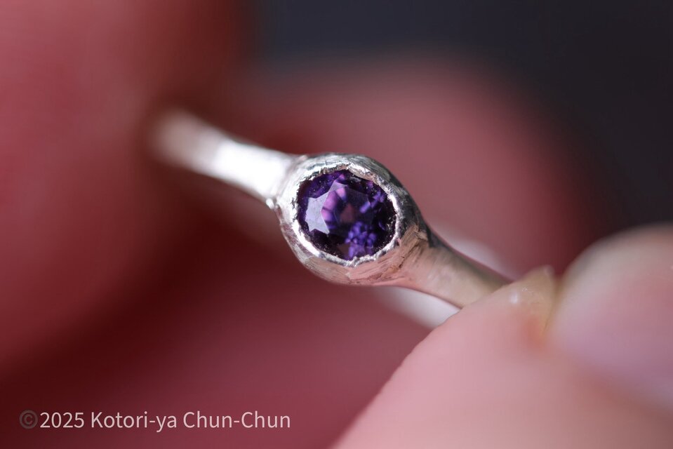 復刻版初期リング】強蛍光バイカラーサファイア・シルバーリング