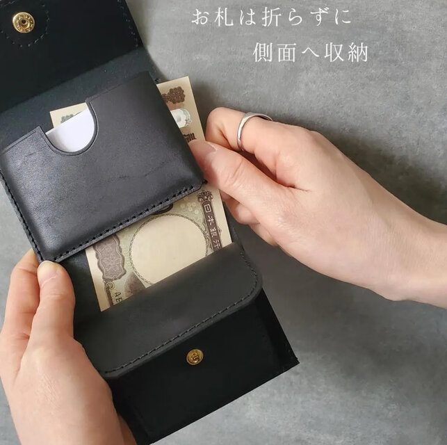 ◇レザーリボンとスタッズで魅せる大人のなめらか革財布◇ お札が折れ