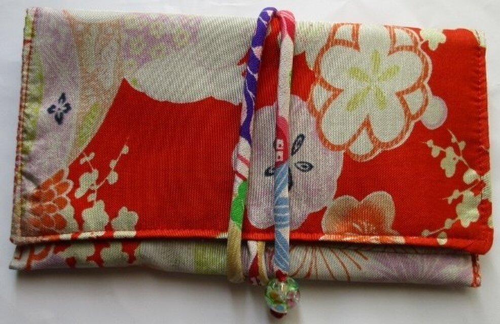 ８４８１　花柄の着物で作った和風財布・ポーチ
