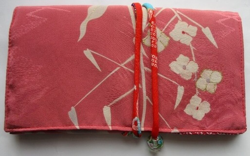 ８４８４　花柄の着物で作った和風財布・ポーチ