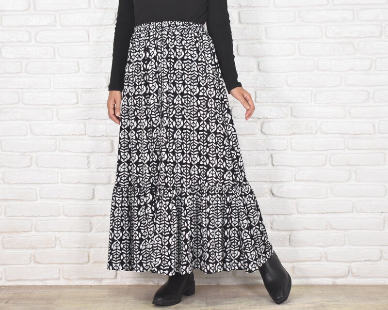 Mirai369✨レオナール　イージースカート　ストレッチ　ボタニカル柄 Mirai369様専用✨レオナール イージースカート ストレッチ