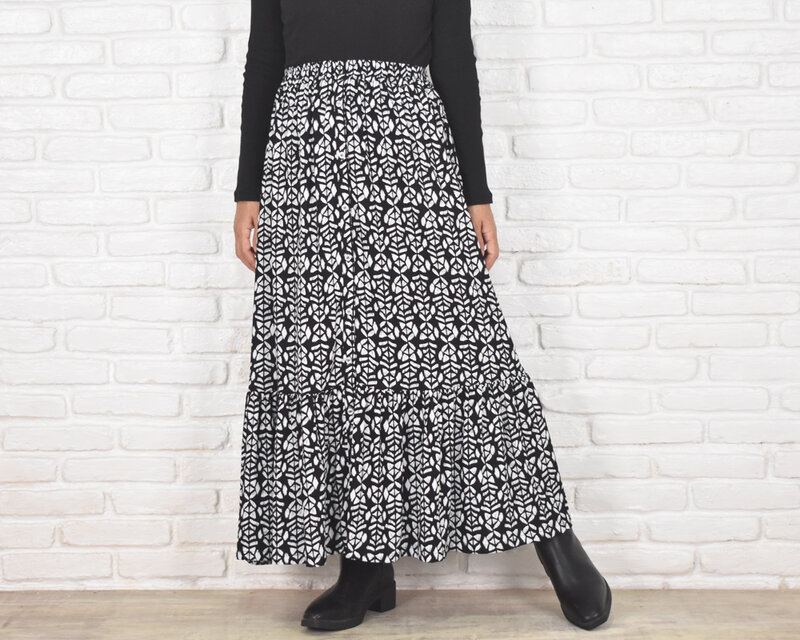 新品★未使用★マーリエルカセット【19号】ボタニカル柄ミディ丈タックスカート リバティ ボタニカル柄 タック スカート HUIT 全2色｜hit611