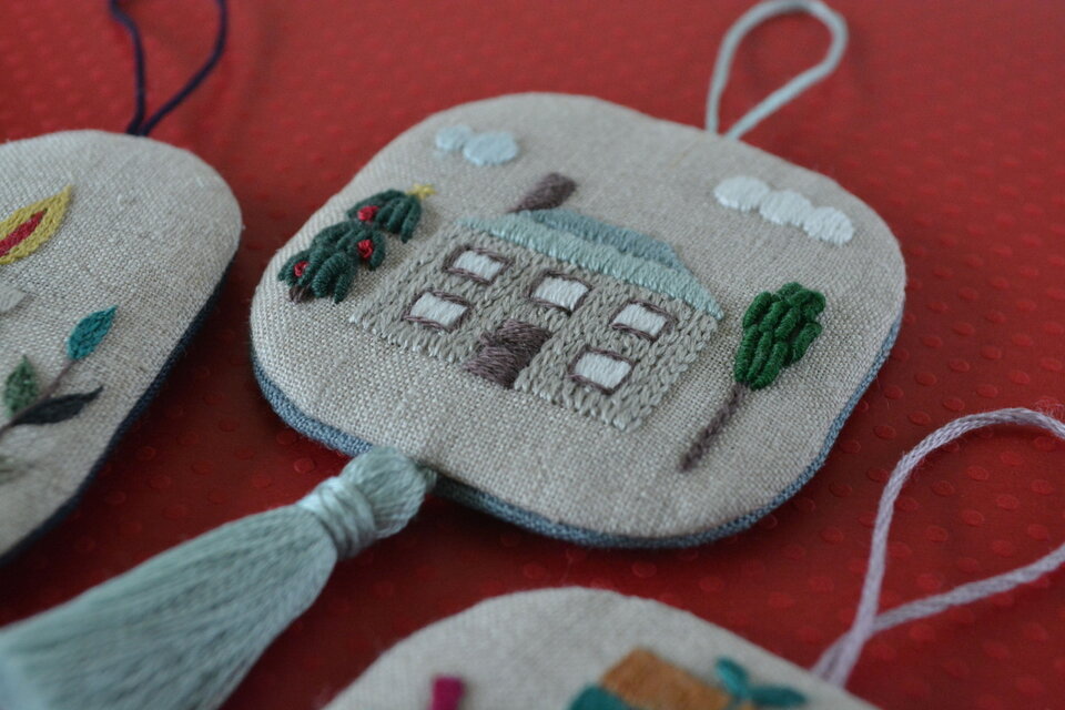 刺繍 クリスマス オーナメント 5点 | iichi 日々の暮らしを心地よく