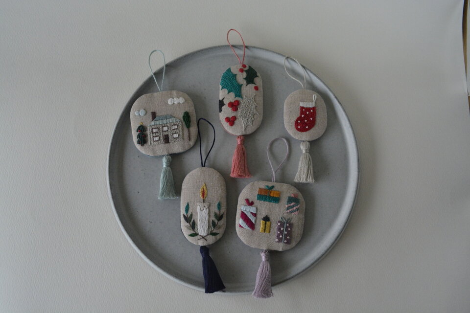 刺繍 クリスマス オーナメント 5点 | iichi 日々の暮らしを心地よく