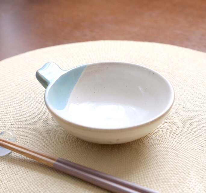 白釉のとんすい 水色のアクセント ＊ １
