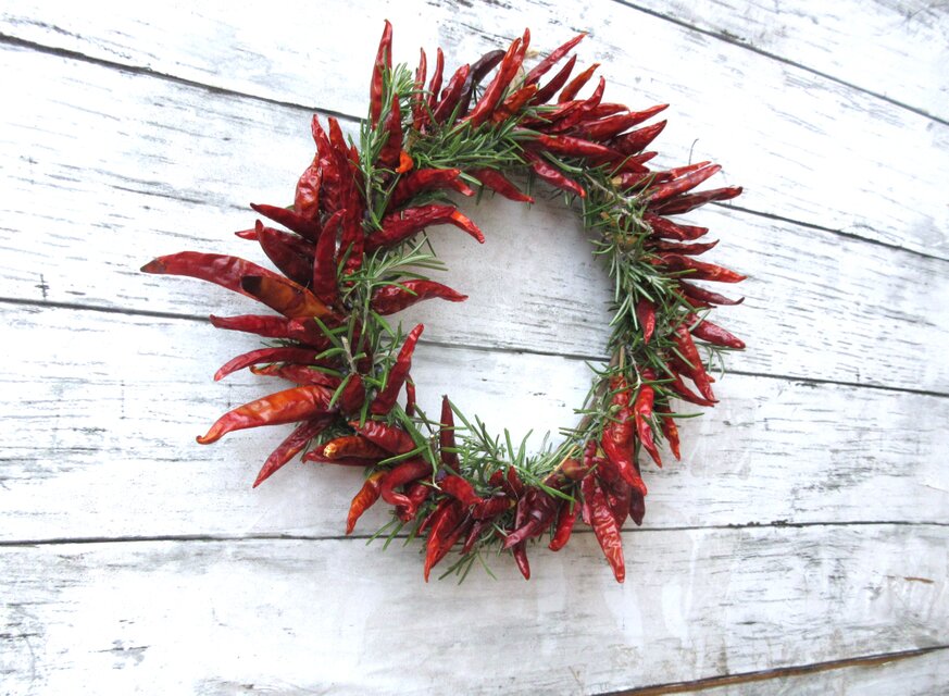 ローズマリーと唐辛子 | iichi 日々の暮らしを心地よくする