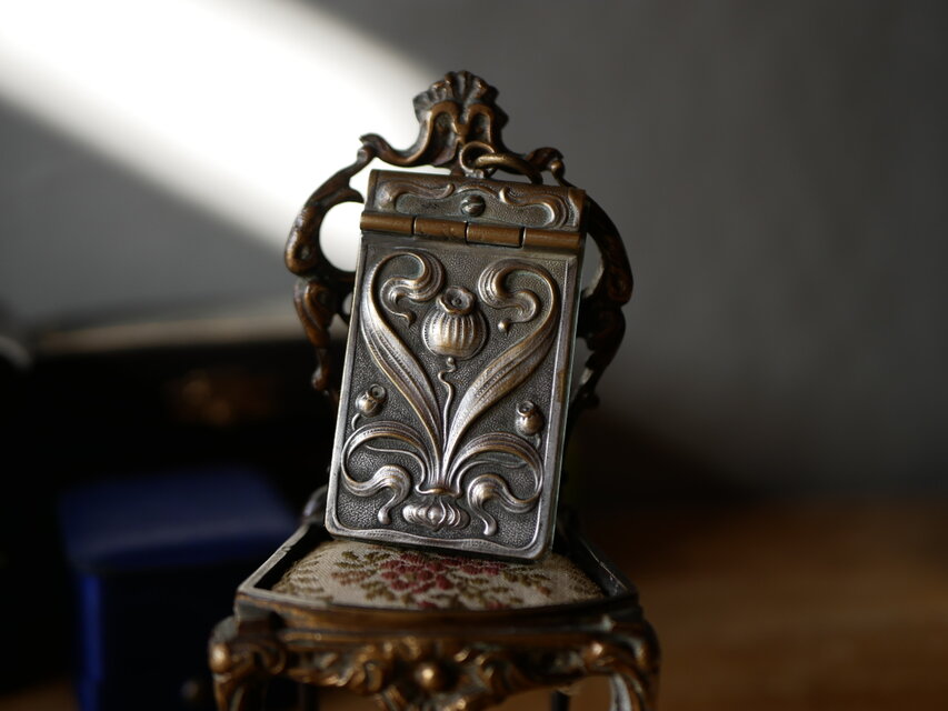 フランスアンティーク　カルネドバル　ヴィクトリアン　シャトレーン カルネドバルの形をしたコンパクトミラー ミラー シャトレーン