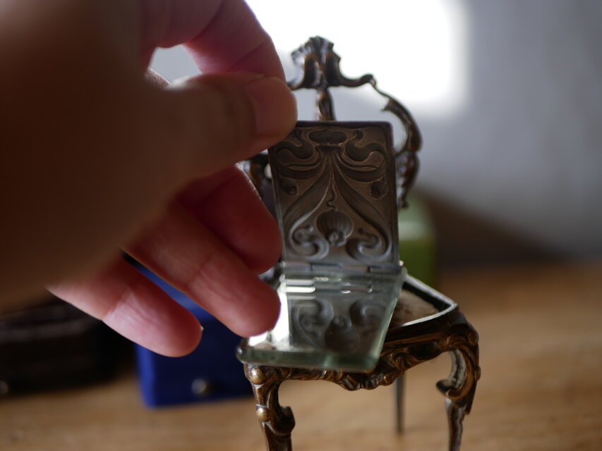 フランスアンティーク　カルネドバル　ヴィクトリアン　シャトレーン カルネドバルの形をしたコンパクトミラー ミラー シャトレーン