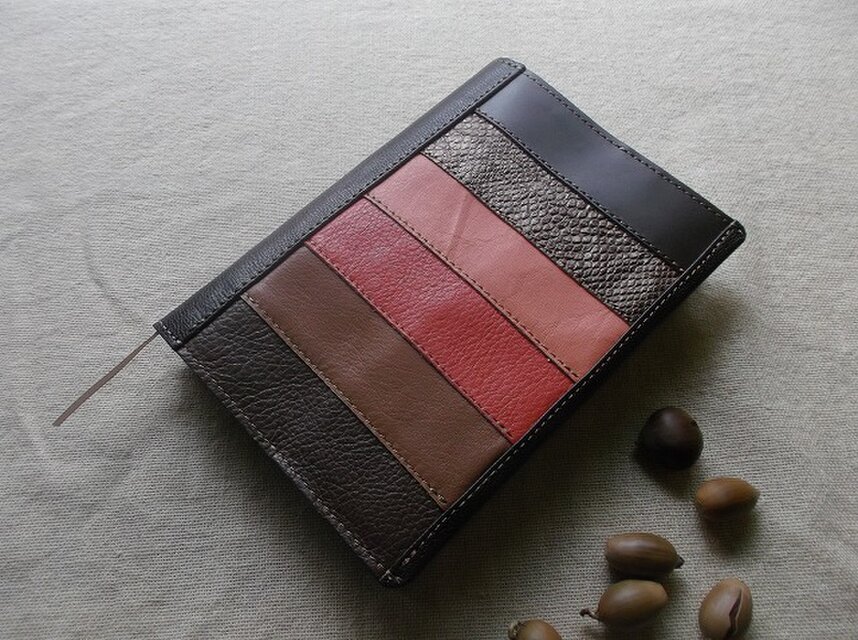 カラフルブックカバー　文庫サイズ　レザーパッチワーク