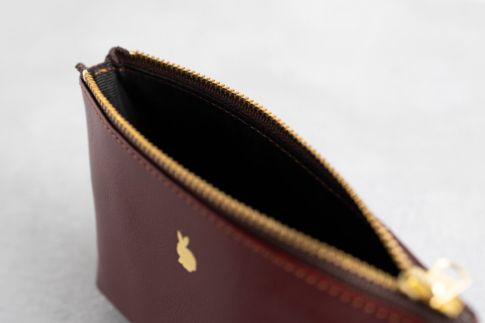 new】深みボルドーの牛革ミニポーチ＊うさぎマーク／Sサイズ／本革
