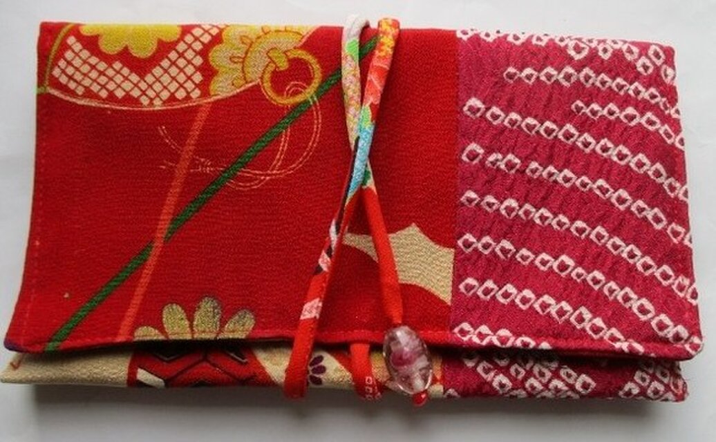 ８４９０   絞りと縮緬の着物で作った和風財布・ポーチ