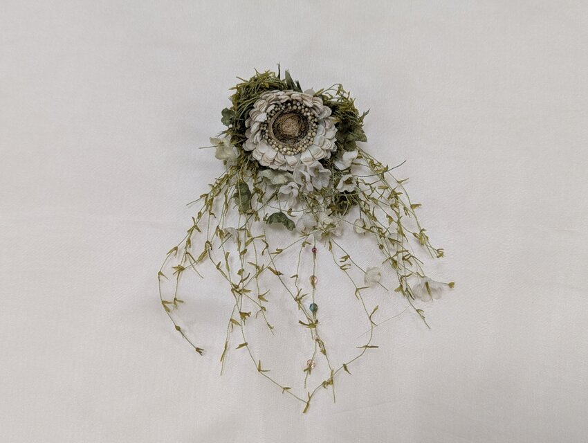 布花 大きめのマーガレットと小花（白）/ 00135