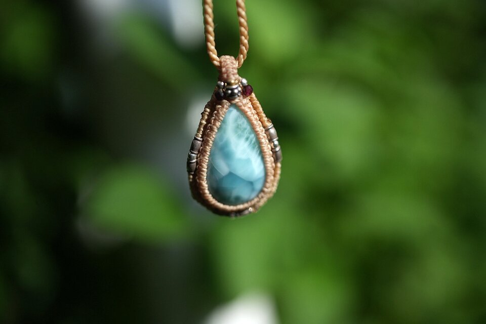 ラリマー　マクラメ　ネックレス 泡のしずく☆ラリマー マクラメネックレス1203 | iichi 日々の