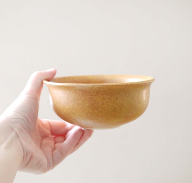 SALE】山吹色の丸鉢 | iichi 日々の暮らしを心地よくするハンドメイド