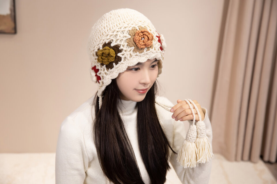 【受注生産】【Lady's】ほっこりあたたかなフリンジ付き帽子（二重編み）　