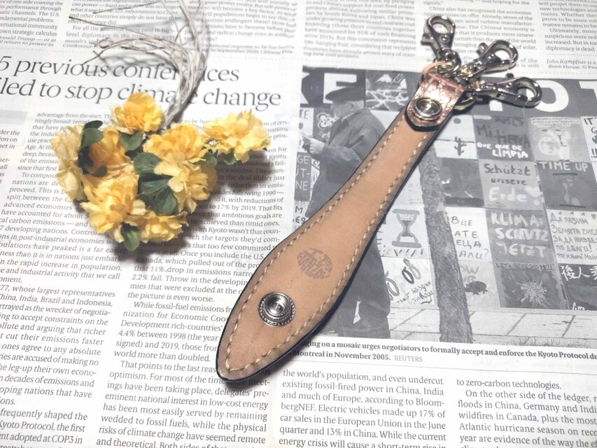 ピンクゴージャスなドクロキーループ ベルトループ キーホルダー 髑髏